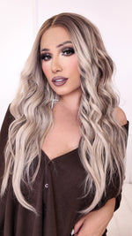 Quintero Lace Front Wig (Free Part) *